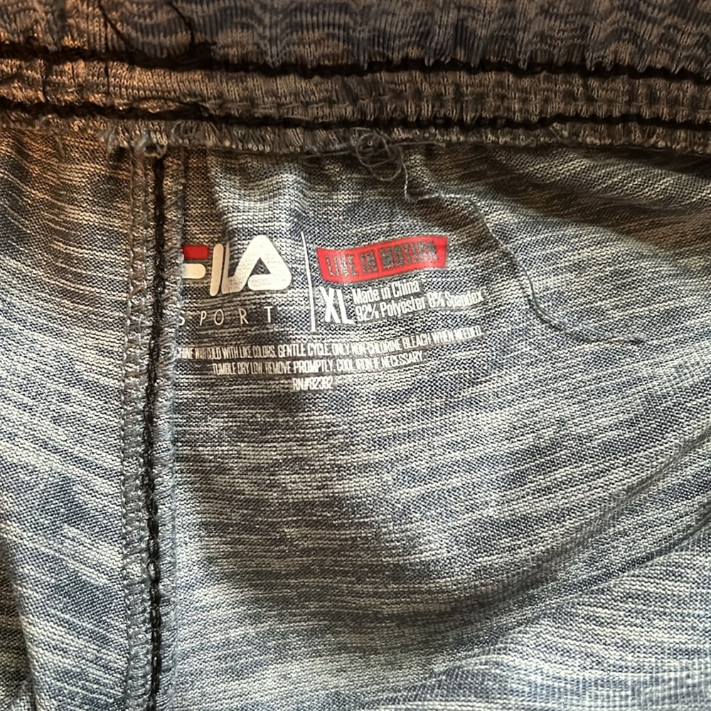 Men’s XL Fila Sport Shorts - Picture 3 of 3